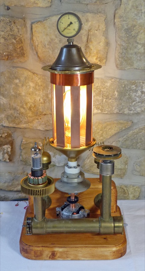Steampunk Lamp 37_0178_900.jpg